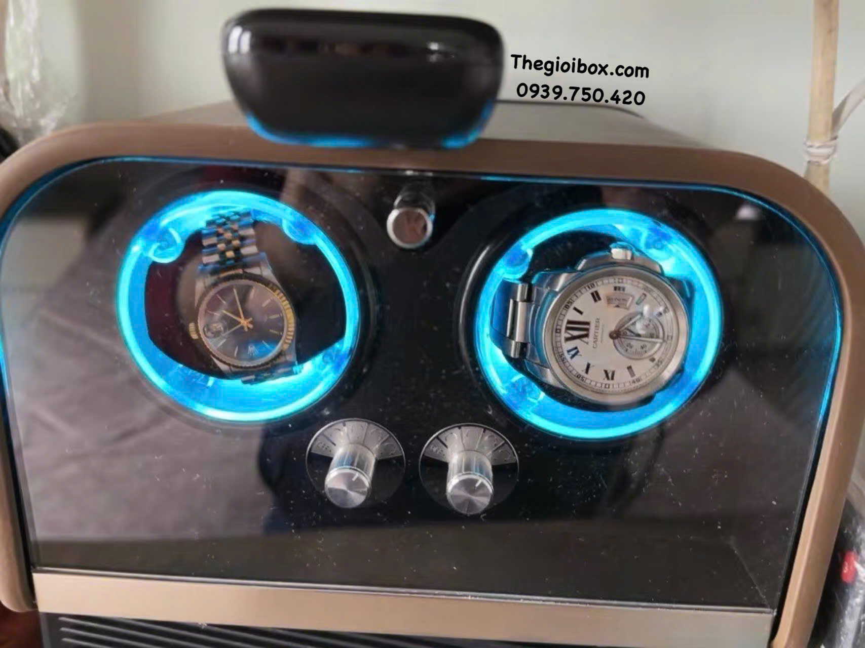 Hộp Xoay Lên Cót Đồng Hồ Cơ 2 Ngăn Vỏ Vân Gỗ Cao Cấp Sang Trong Có Đèn LED