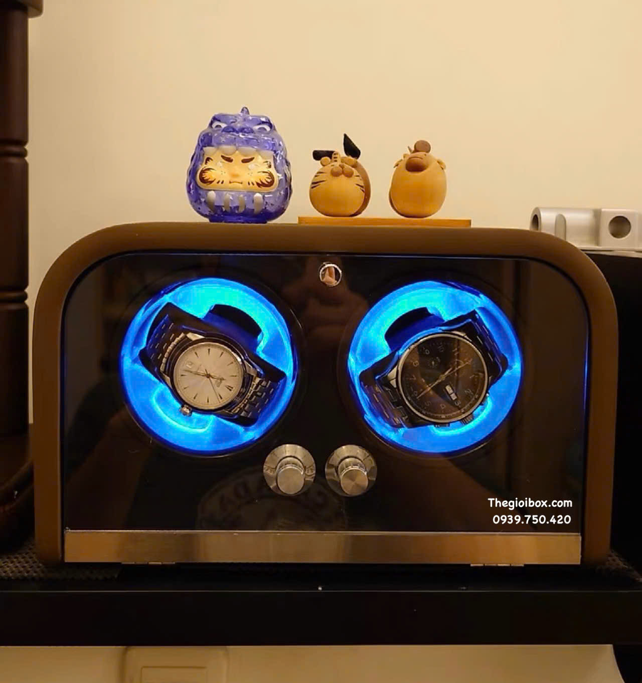 Hộp Xoay Lên Cót Đồng Hồ Cơ 2 Ngăn Vỏ Vân Gỗ Cao Cấp Sang Trong Có Đèn LED