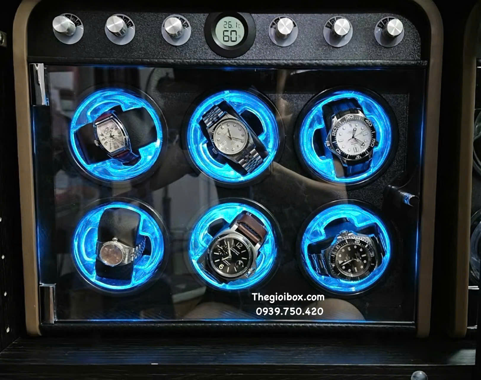 tủ hộp xoay đồng hồ cơ 6 ngăn vỏ màu vân gỗ có đèn led cao cấp