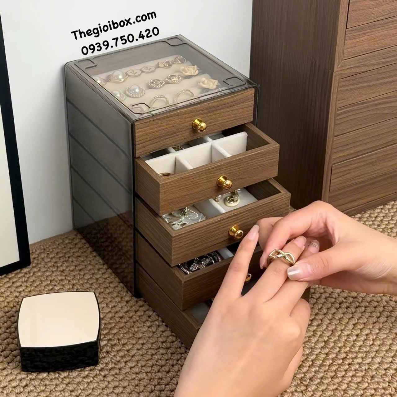hộp đựng trang sức nữ trang bằng acrylic trong suốt ngăn kéo gỗ MDF cao cấp