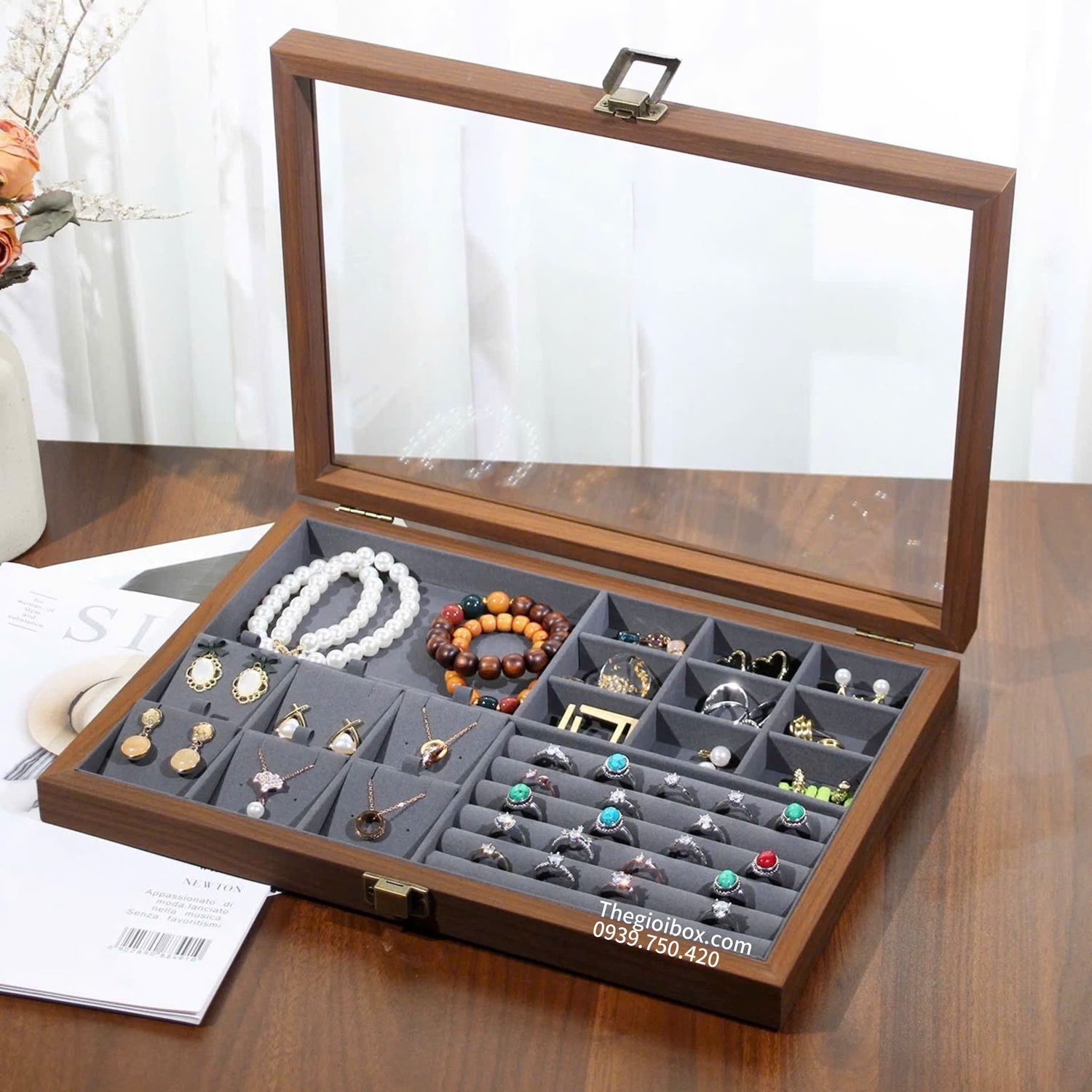 hộp đựng trang sức gỗ đựng nhẫn, dây chuyền, bông tai nội thất nhung nắp trong suốt có khóa